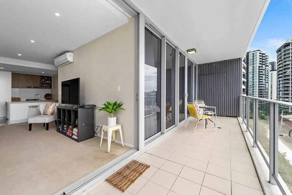 The Fijian Hospitality Daire Brisbane 0*,  Avustralya